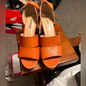 Tan wedge